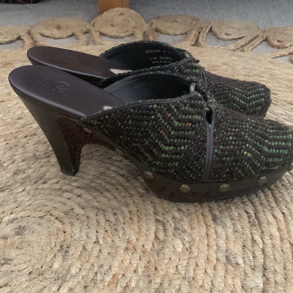 Clogs - Picture 4 of 6